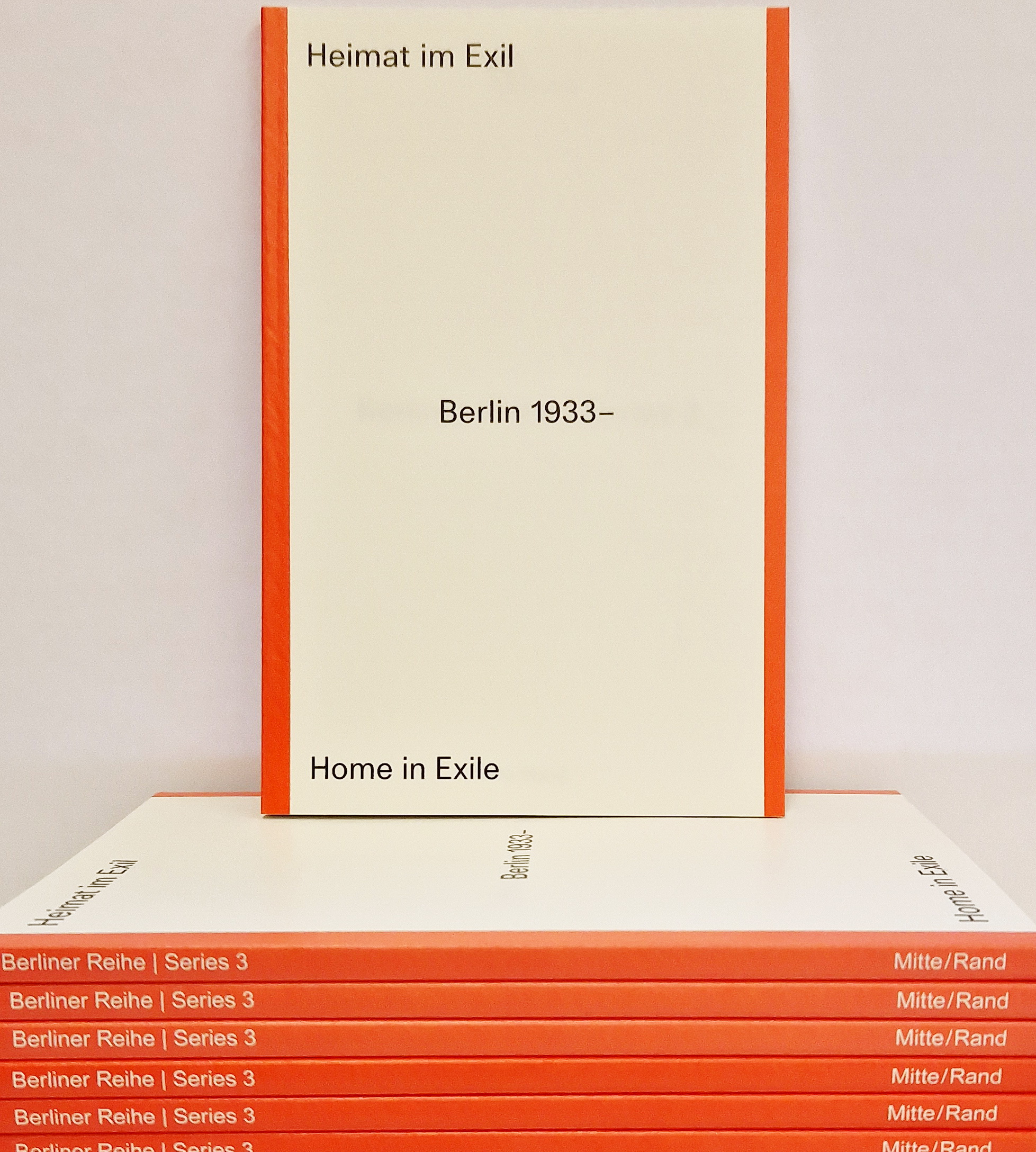mehrere Bücher gestapelt 