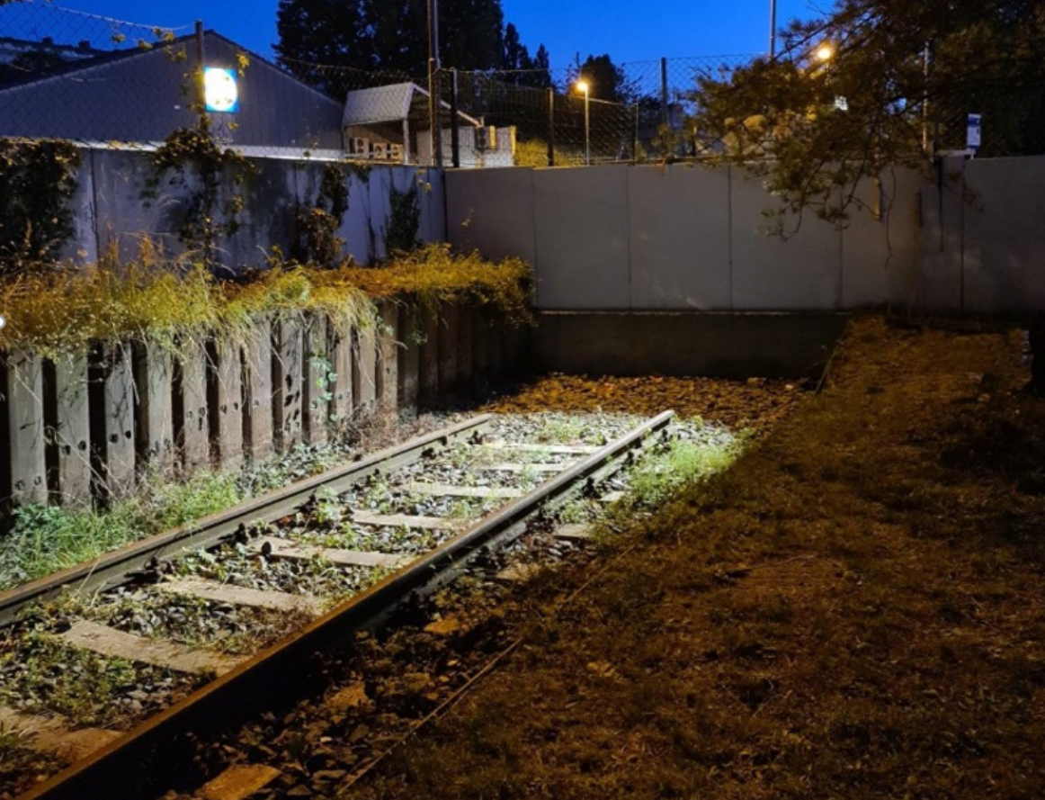 Der Gedenkort Güterbahnhof Moabit (Foto: Künstlerkollektiv „raumlaborberlin“)